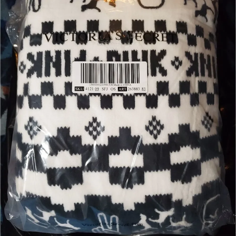 VICTORIA'S SECRET PINK COZY SHERPA THROW 60 x 50 DOG PEACE SIGN BLANKET Rare!